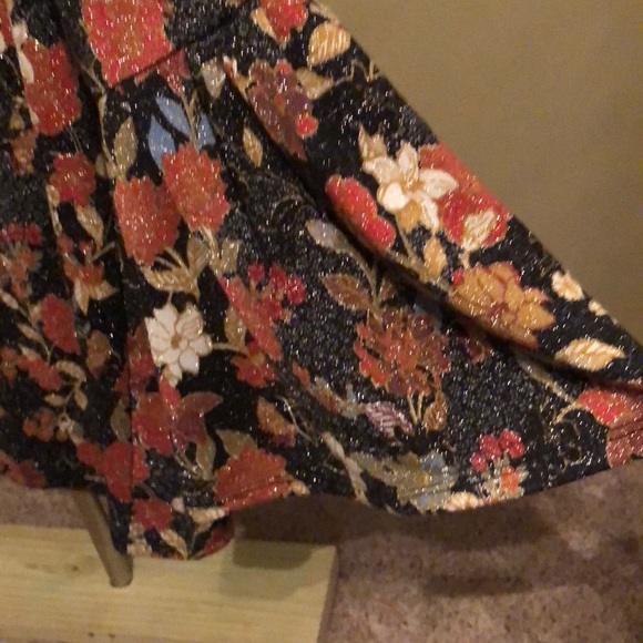 Top - Picture 3 of 4